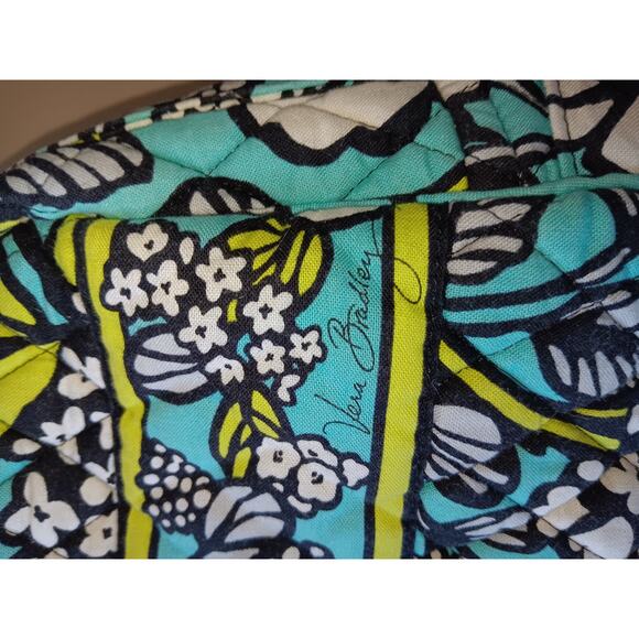 Vera Bradley Insulated Lunch bag Bright floral print   *C - Picture 2 of 4